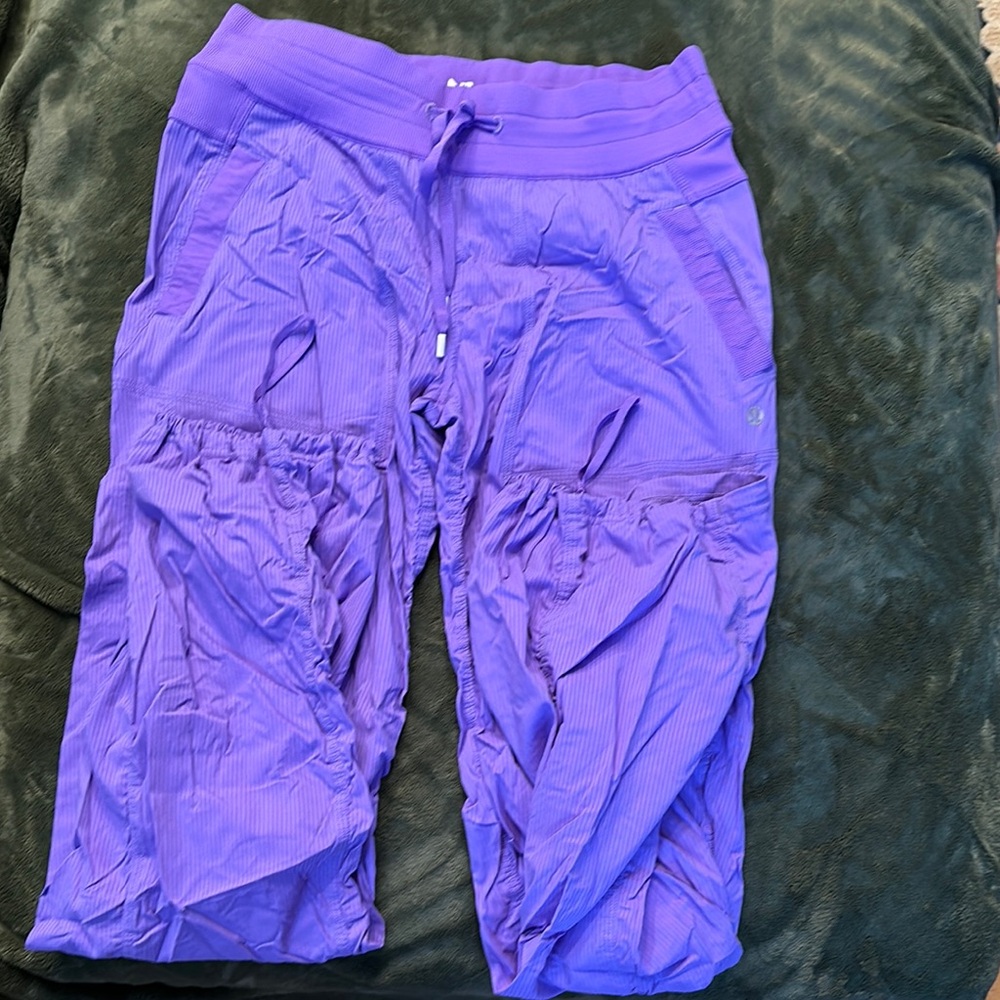 Women’s Lulu cargo pants